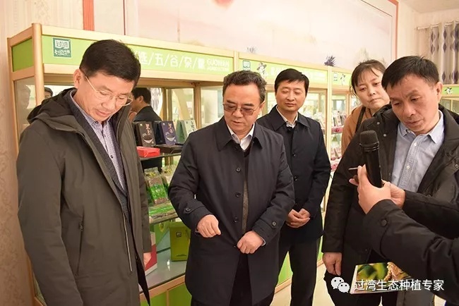 脫貧攻堅_副本
