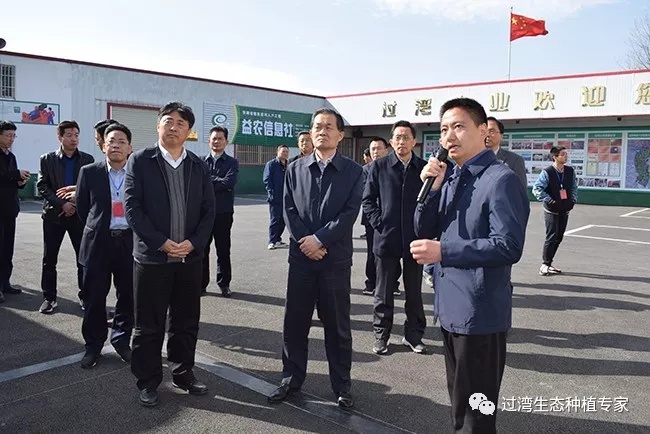 張曙光_副本